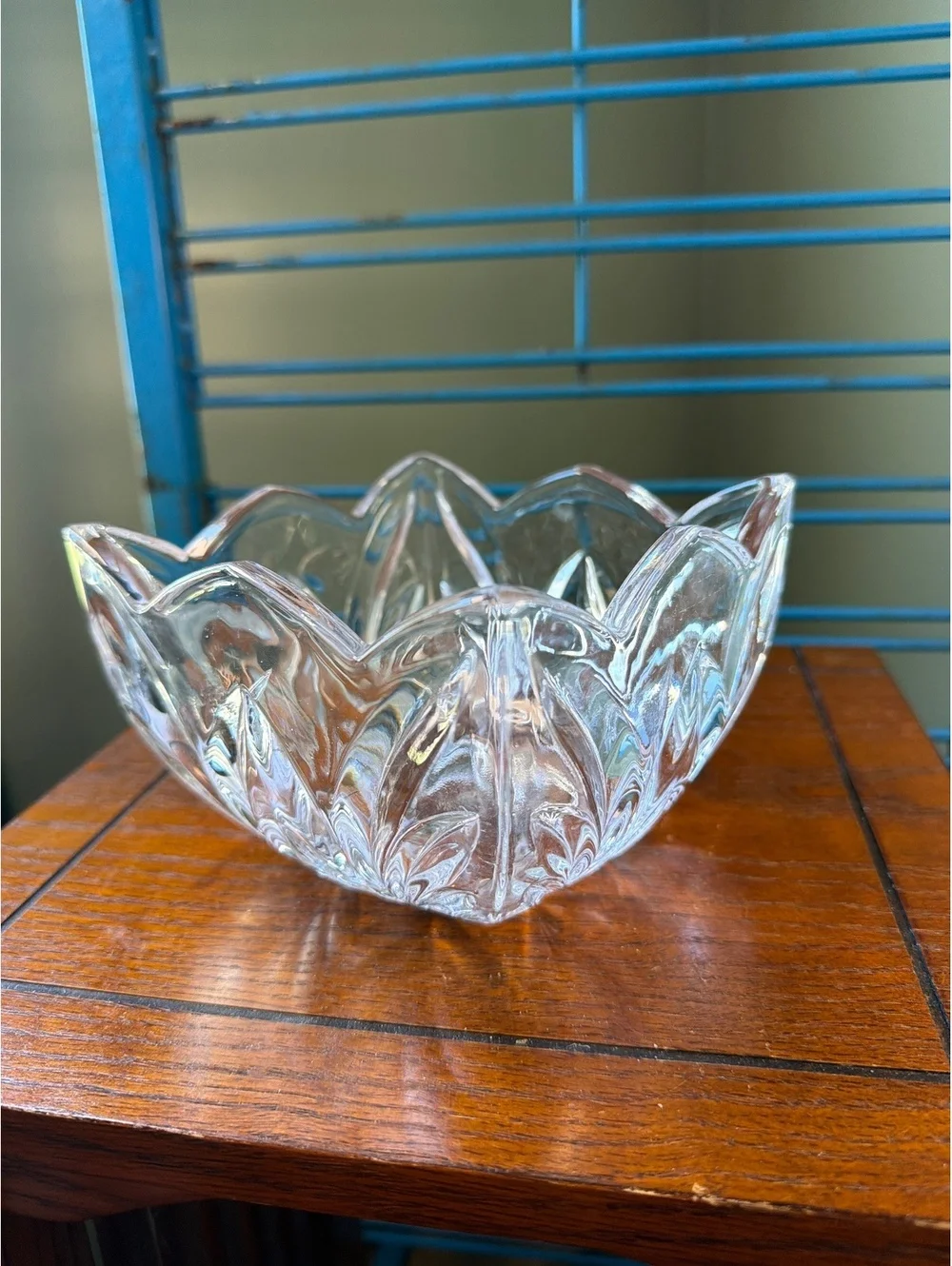 Vintage Clear Glass Decorative Bowl with Leaf Pattern